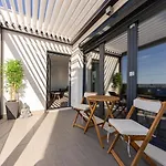 Ro Apartment