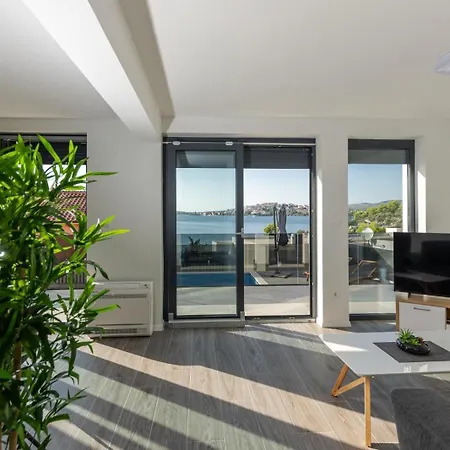 Ro Rogoznica (Sibenik-Knin)