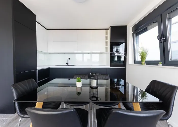 아파트 Ro 로고즈니차