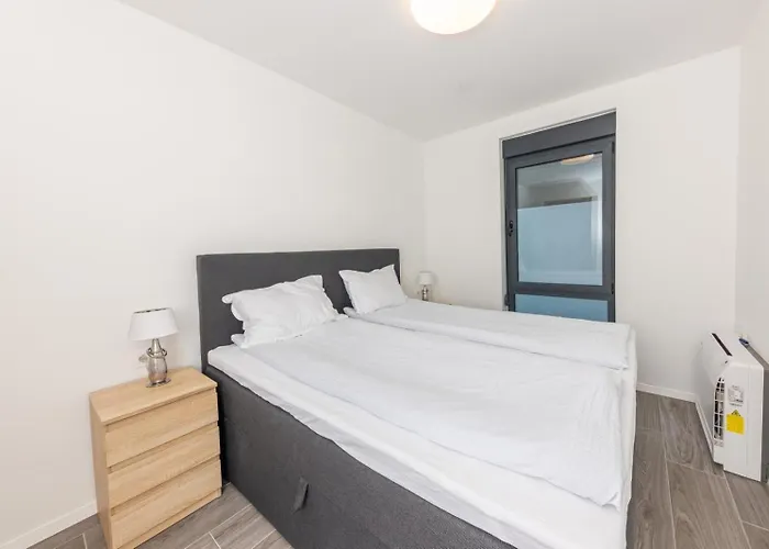 아파트 Ro 로고즈니차